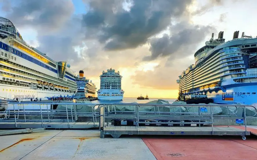 Philipsburg St Maarten Port Schedule CruiseDig   Philipsburg%2C St. Maarten Cruise Port 